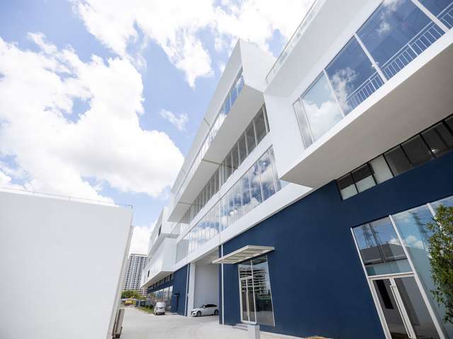 上海**秀场场地价格行情