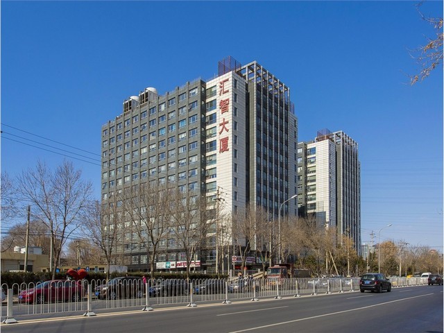 PVDF氟碳铝镁锰琉璃瓦765型制造公司