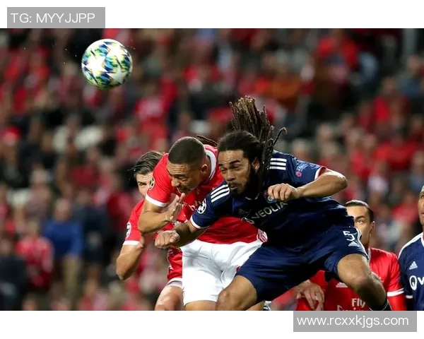 世界杯精彩对决本菲卡以3-0战胜里昂补时进球点燃全场激情 世界杯精彩对决本菲卡以3-0战胜里昂补时进球点燃全场激情