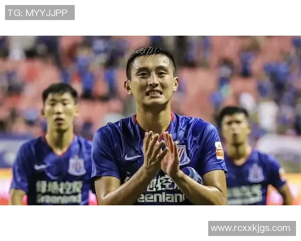 中超激战曼城大胜那不勒斯红牌事件引发全场热议与转会传闻 中超激战曼城大胜那不勒斯红牌事件引发全场热议与转会传闻