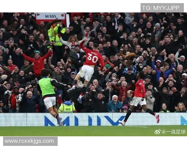 中超精彩对决曼联大胜里昂点球大战点燃全场激情 中超精彩对决曼联大胜里昂点球大战点燃全场激情