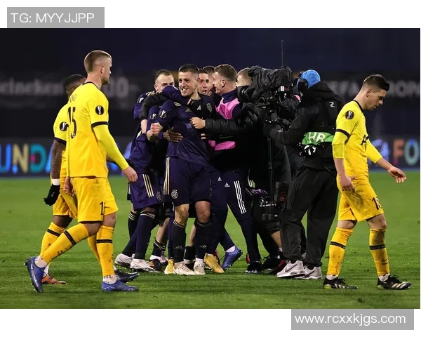 本菲卡逆转热刺上演惊天大逆转4-3历史冷门引发全场狂欢 本菲卡逆转热刺上演惊天大逆转4-3历史冷门引发全场狂欢